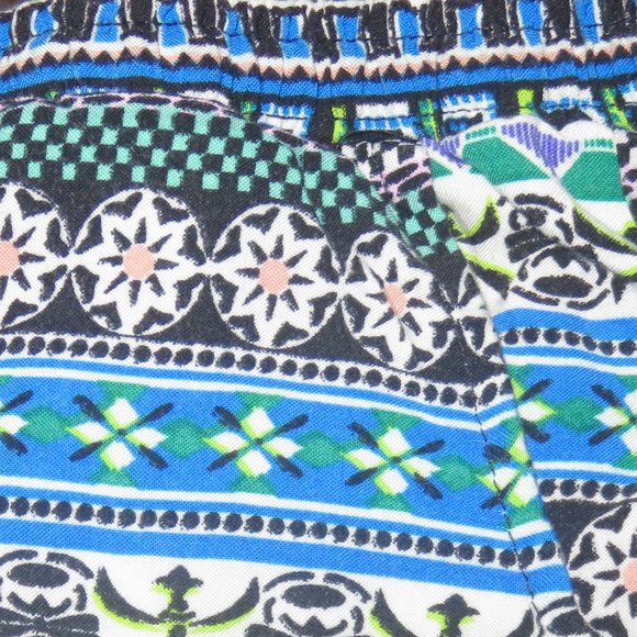 Colorful Aztec Shorts with Pockets - Picture 9 of 10
